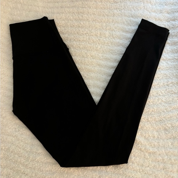Women’s black Lululemon leggings size 4 - Picture 2 of 5